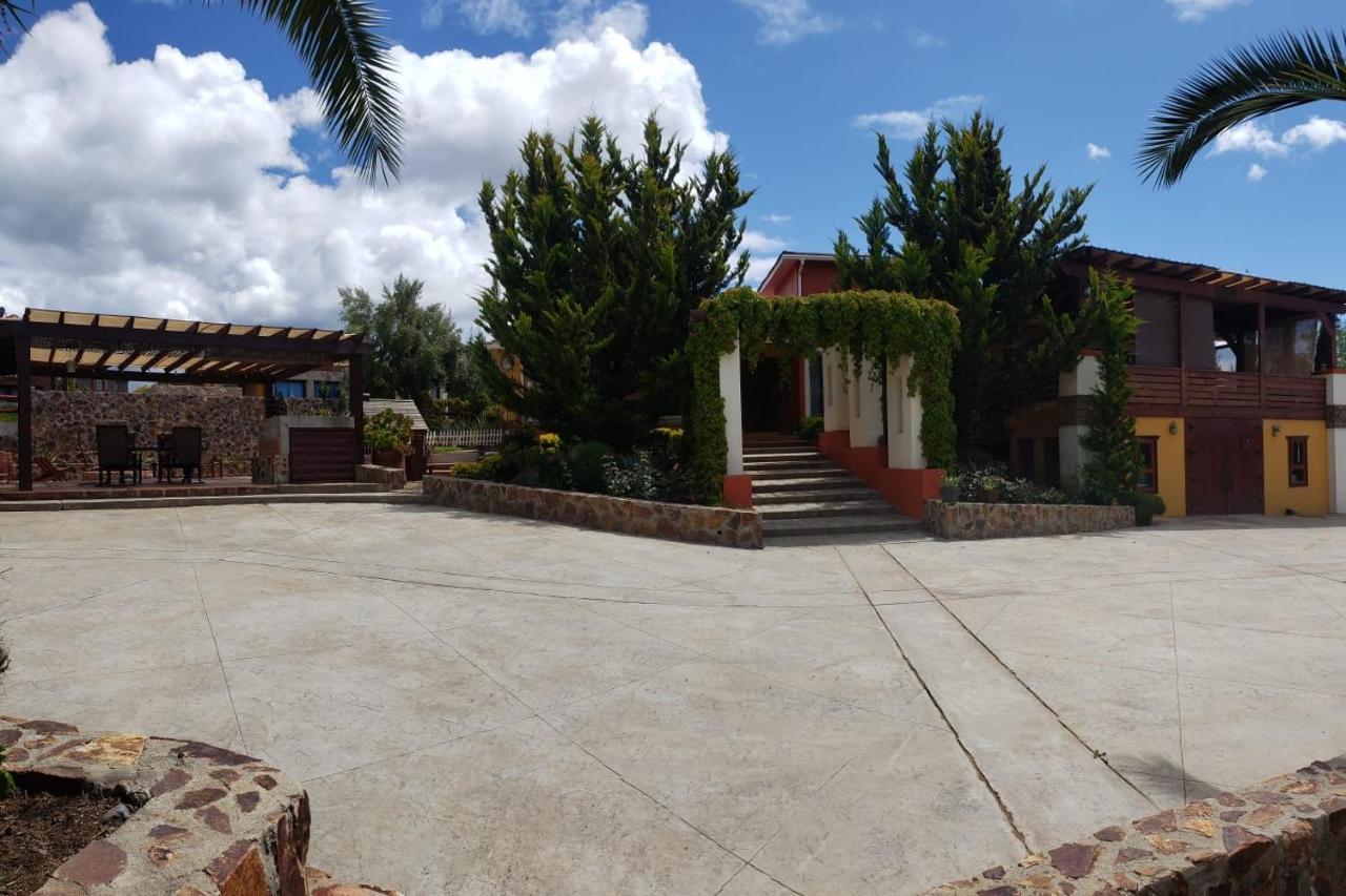 ホテル Tierra Mia Hacienda Ruta Del Vino バジェ・デ・グアダルーペ エクステリア 写真